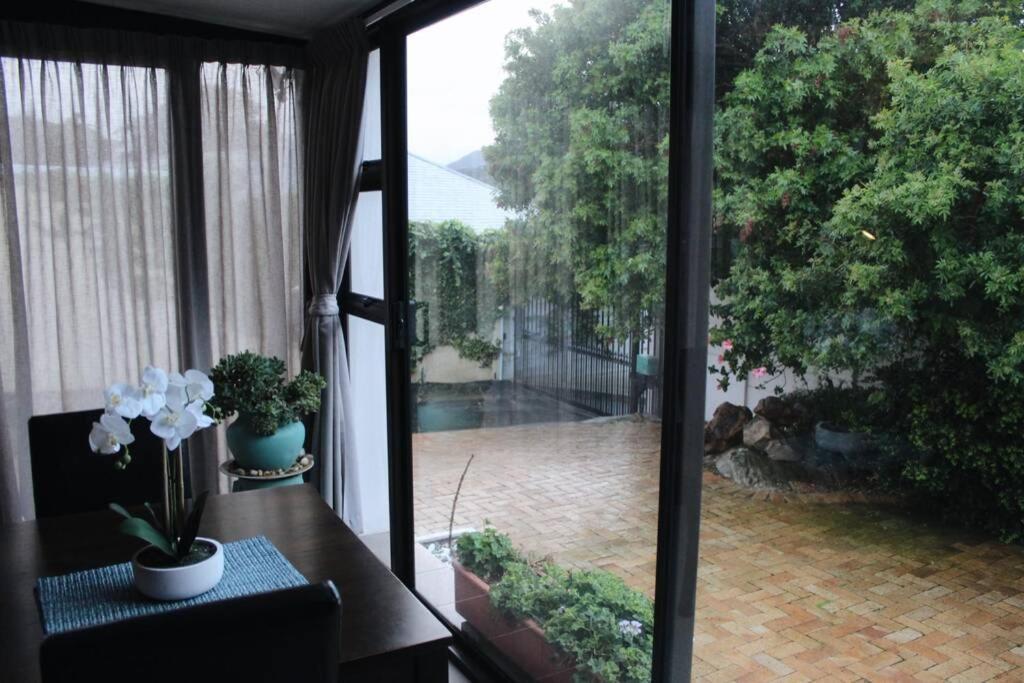 Peony Place Cape Town Exterior photo
